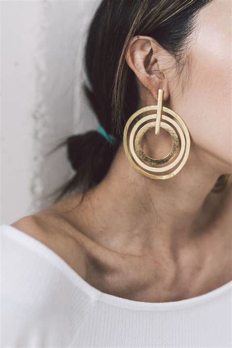 35 Fashionable Statement Earrings To Compliment Your Dresses