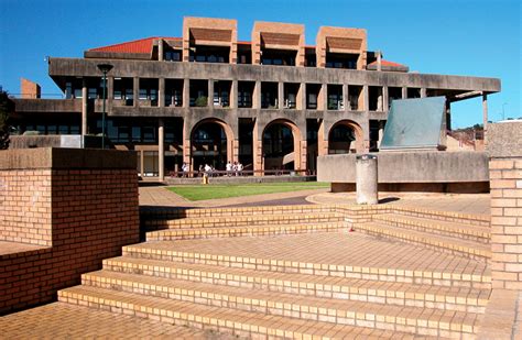 The university of cape town (uct) is a public research university located in cape town in the western cape province of south africa. Faculty of Law | Studying Development
