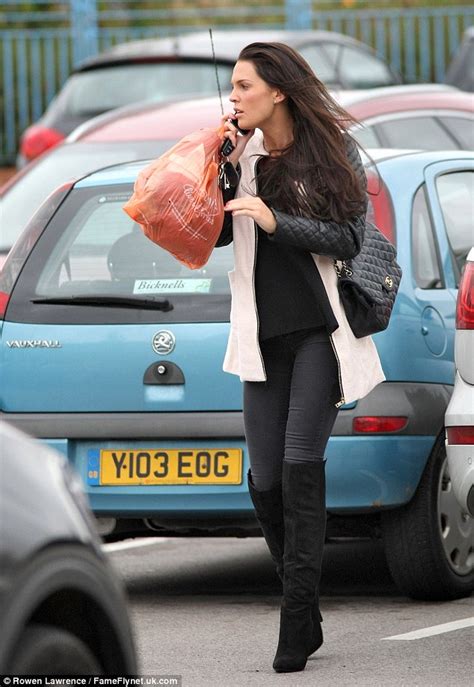Danielle Lloyd Dons Knee High Boots For Supermarket Shop On Day Off Daily Mail Online