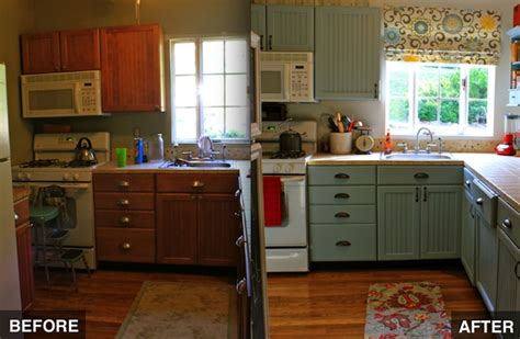 Replacing old cabinets is an expensive undertaking but is much more affordable if you do the installation yourself. DIY Kitchen Cabinets Remodeling | hac0.com