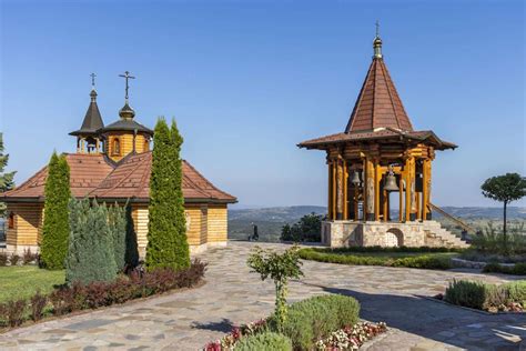 Monastero Sumadija In Serbia Puzzle Online