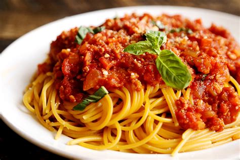 Easy Spaghetti Recipe To Make At Home Inspirationseek Com - Aria Art