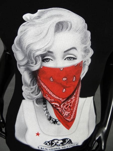 Beautiful Marilyn Monroe Wearing Red Bandana In Black Jr Women T Shirt