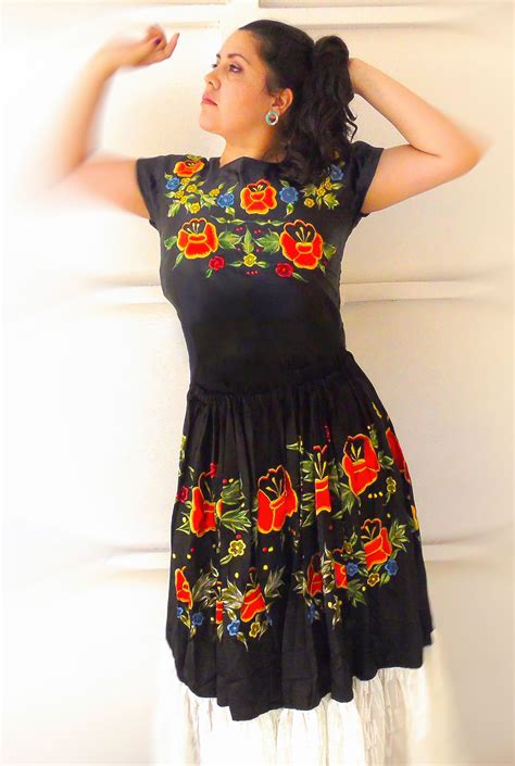 Mexican Dress Oaxacan Dress Mexican Embroidered Dress Etsy Mexican