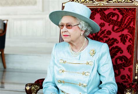queen elizabeth ii middle eastern leaders mourn death of the monarch middle east eye
