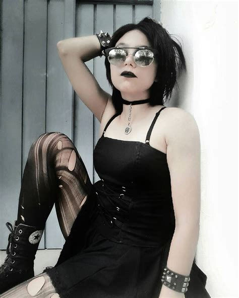 pin on gothic girl