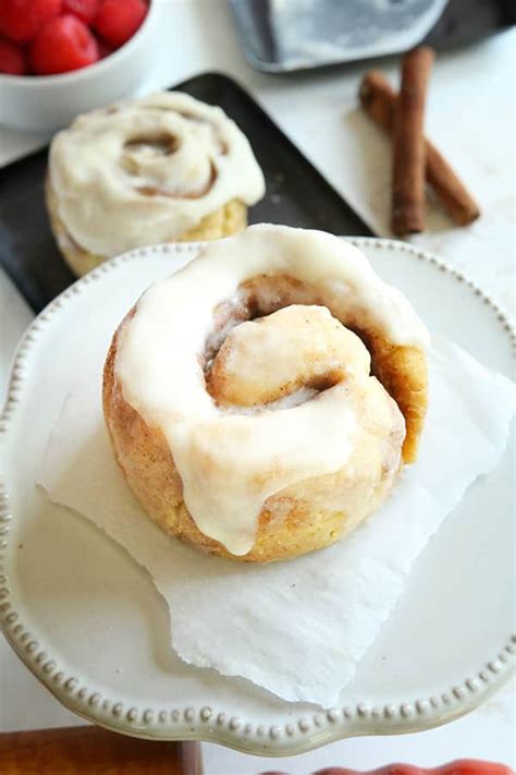 Keto Cinnamon Rolls In 5 Minutes Easy Low Carb And Made In A Mug
