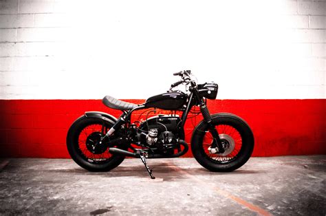 Bobbers are also built with an emphasis on styling rather than performance so don't reach the top speeds of some of the other motorcycle styles. Blitz BMW R75/5 Bobber