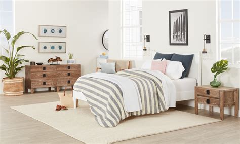 Modern coastal themed bedrooms are stylish, simple and calming. Beautiful Coastal Furniture & Decor Ideas | Overstock.com