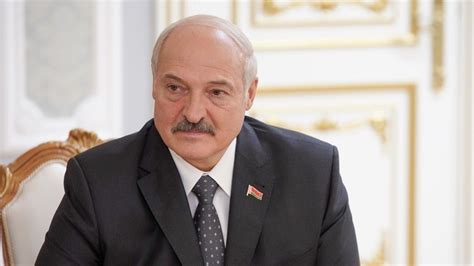 Александр лукашенко сегодня — в бресте сторонник лукашенко напал на врача. Лукашенко отметил важность равных условий в сотрудничестве ...