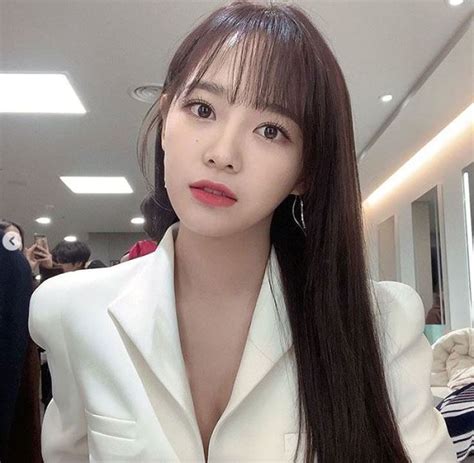 Gugudans Kim Sejeong Posts A Message On Instagram Following The Group