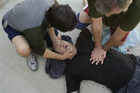 What is a cardiac arrest? Cardiac arrest warning: Bystanders are 'less willing to ...