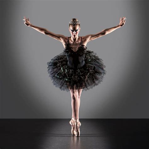 Black Swan Black Swan Ballet Photography Ballet Poses
