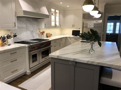 20 White Cabinets Grey Counters Decoomo