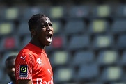 Official | Lamine Fomba leaves Nîmes for Saint-Étienne - Get French ...