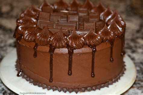 And to make it in only five minutes? Hershey's Black Out Candy Bar Cake | Recipe in 2020 | Candy bar cake, Cake, Chocolate pavlova