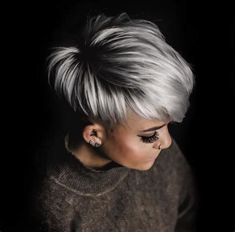 The look is especially ideal for men with fine hair who need a style to suit their thin locks. 35 Fantastic Short Haircuts For Women 2020 - HairstyleZoneX