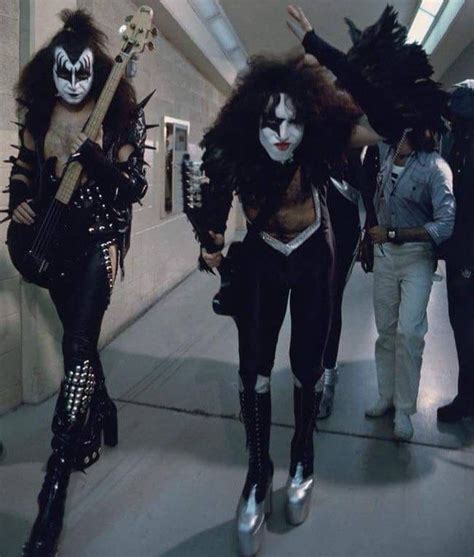 Pin By Johnny J On Kiss Vintage Kiss Kiss Pictures Kiss Army