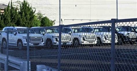 Here It Is Toyota Land Cruiser 300 Spied In The Bare The Citizen