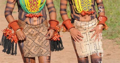 Resultado De Imagem Para Karaja Tribe Brazil Native Pintura Corporal