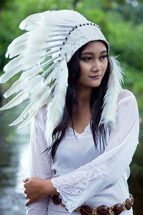 american indian st in 2020 native american headdress native american fashion native american
