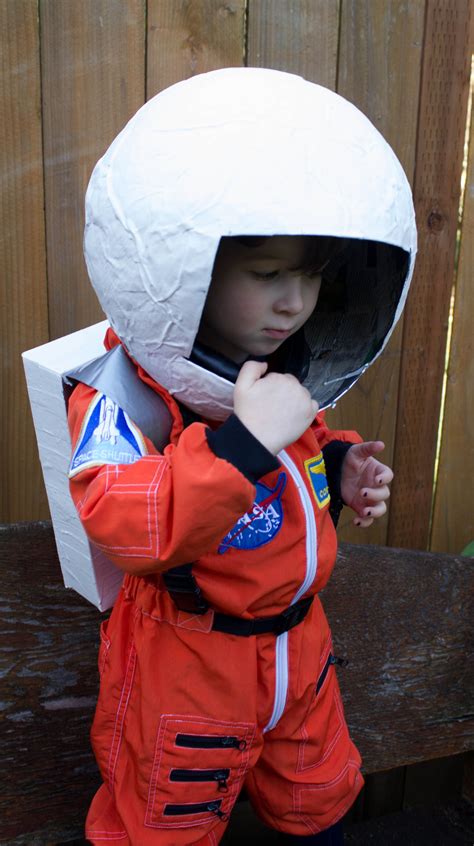 How To Make An Astronaut Helmet For Halloween Gails Blog