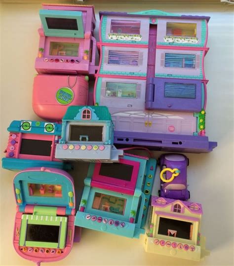 Huge 9 Pc Lot Pixel Chix Toy Collectible Roomies Dollhouse Nostalgic