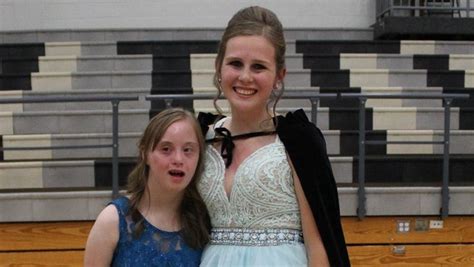 This High School Homecoming Queen Shared Her Crown With A Classmate With Down Syndrome