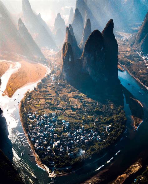 The Natural Beauty Of China These Are The Mountains Of Guilin In
