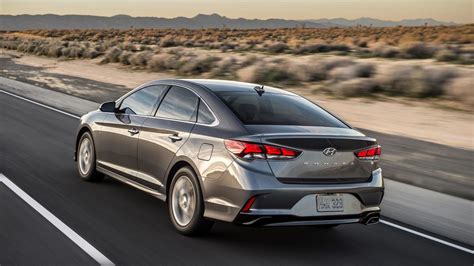 The 2018 hyundai sonata is a midsize sedan available in se, eco, sel, sport, limited, sport 2.0t and limited 2.0t trim levels. 2018 Hyundai Sonata unveiled at New York auto show ...