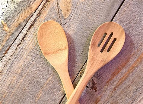 Why You Should Only Use A Wooden Spoon When You Cook According To A