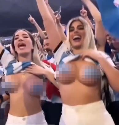 US Top News Tue 20 Dec 14 16 CET Topless Argentina Fan Breaks