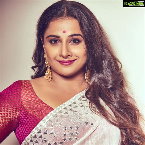 Actress Vidya Balan Latest Pretty Hd Images Gethu Cinema