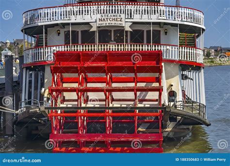 Paddlewheel Natchez Steamboat Riverboat Mississippi River New Orleans