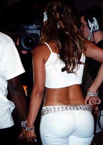 who has the better booty jennifer lopez or kim kardashian pics support your own if you want