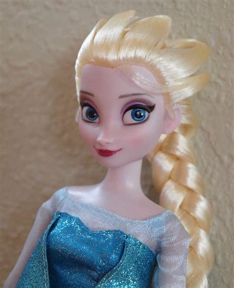 The Disney Store S Anna And Elsa From The Movie Frozen A Guest Review The Toy Box