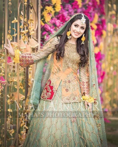 Ayeza Khan Is Looking Stunning In Her Latest Bridal Photo Shoot