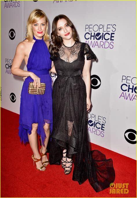 2 Broke Girls Kat Dennings And Beth Behrs Are 2 Stylish Ladies At The