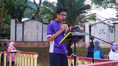 Berdirinya perhimpunan indonesia pada awal abad xx motivasi penduduk bumi putera di hindia belanda untuk menuntut pendidikan yang lebih baik semakin meningkat. SMKS5 SEMASA
