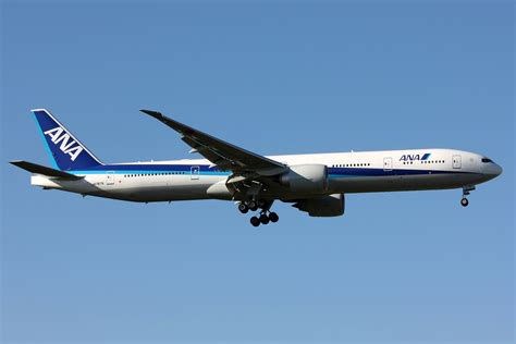 Fileana Boeing 777 300 Ja787a
