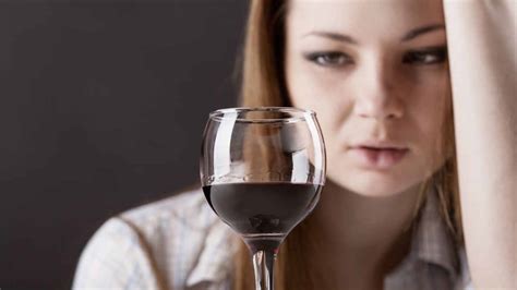 10 Easy Ways To Stop Your Binge Drinking Habit