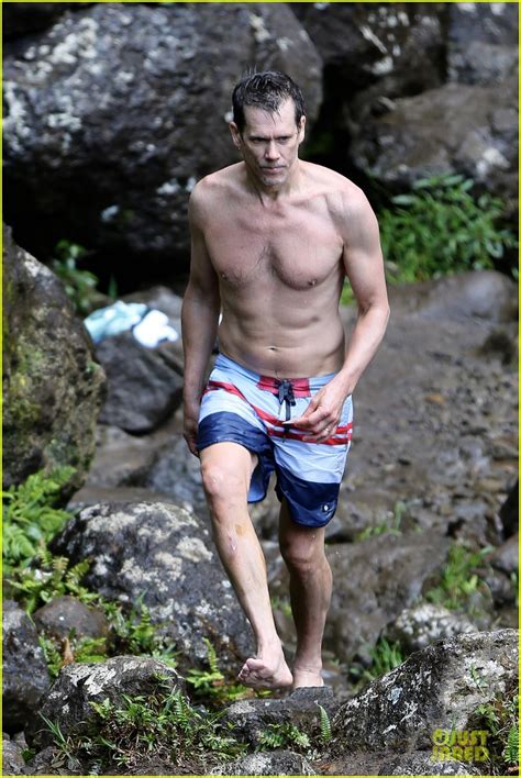 Kevin Bacon Shirtless In Hawaii With Kyra Sedgwick Photo 2680577