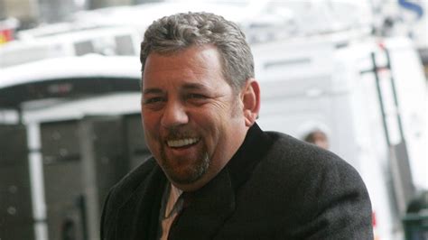 report james dolan fired a security guard who didn t recognize him because james dolan is awful