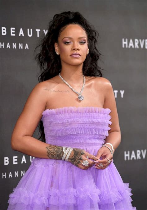 Rihannas Most Iconic Hairstyles Over The Years