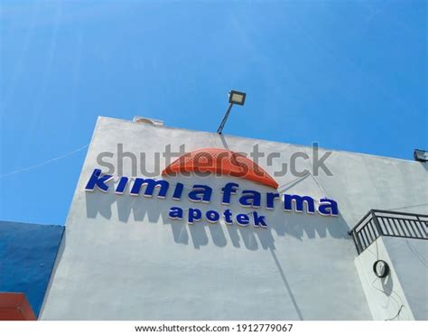 Kimia Farma Apotek Indonesian Pharmacy Company Foto De Stock 1912779067