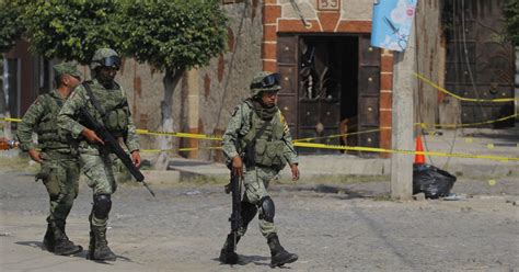 Leaked Documents Show Members Of Mexicos Military Sold Weapons And
