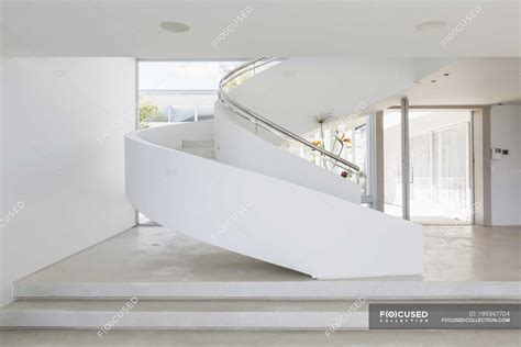White Spiral Staircase In Modern Luxury Home Showcase Interior — Cozy