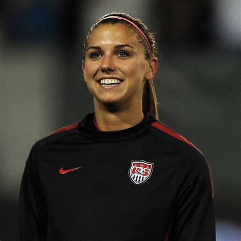 Alex Morgan 13 Striker Us Womens Soccer Usa Soccer Women Alex