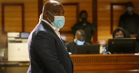 Rabelais Admite Venda De Divisas Em Tribunal Julgamento é Retomado Segunda Feira Ver Angola