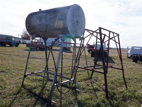 200 Gallon Fuel Tank Wextra Stands Bigiron Auctions